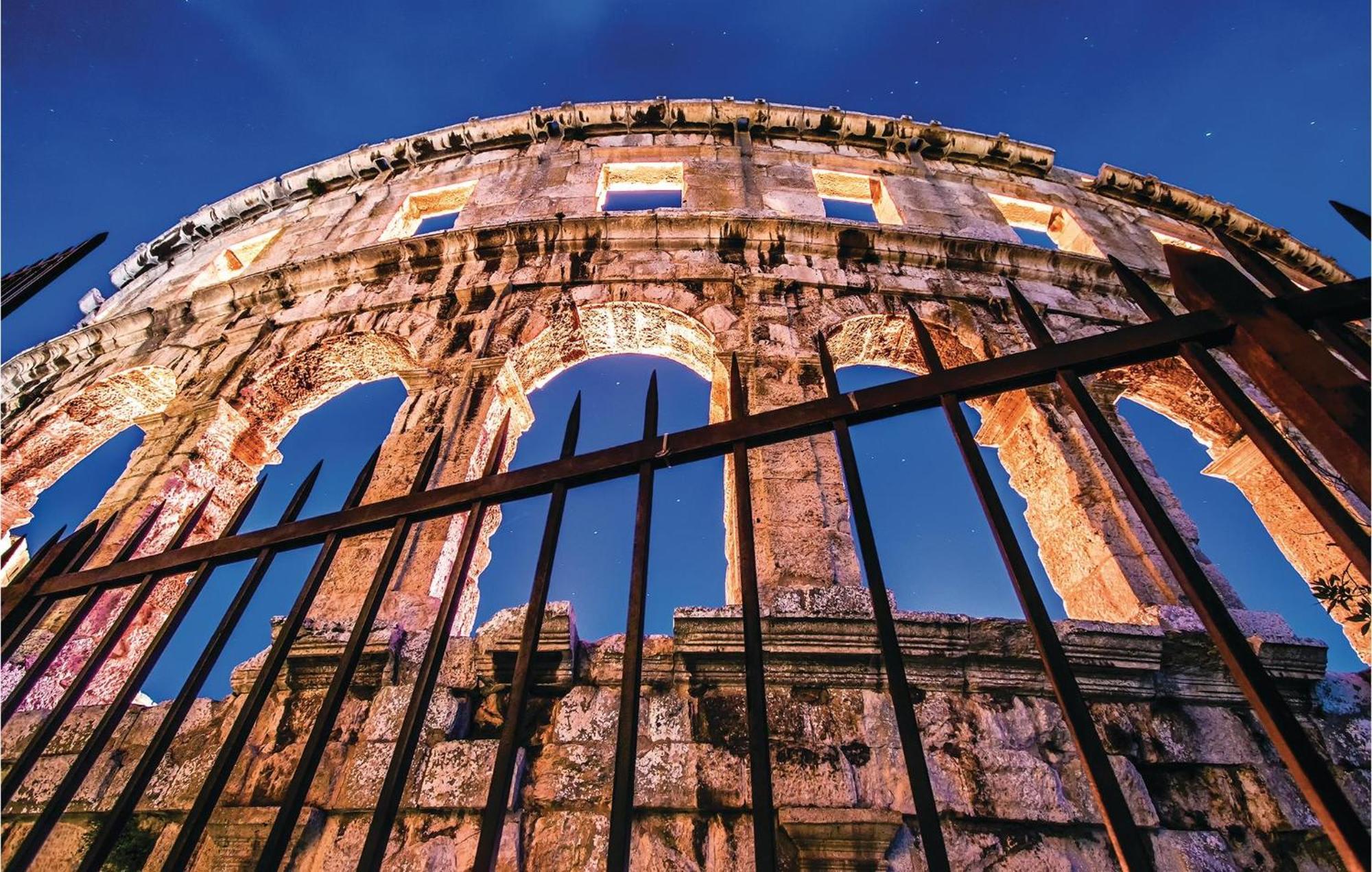 Stunning In With Wifi Pula